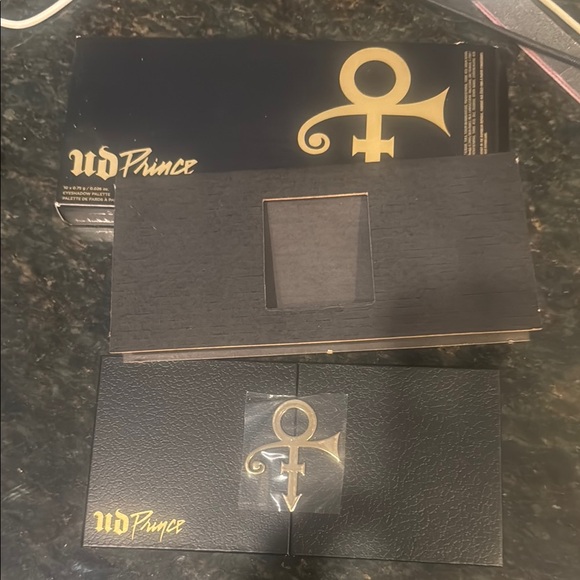 UD Prince Eyeshadow Palette - Picture 3 of 5
